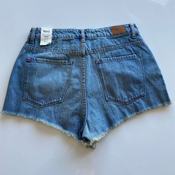 NWT BDG Denim High Waisted Dree Cheeky Shorts 31” - Picture 3 of 7